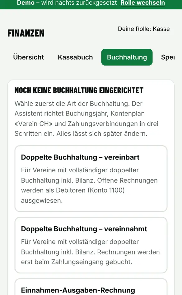 Bildschirm «Buchhaltung einrichten» im Demo-Verein FC Muster (Handy)